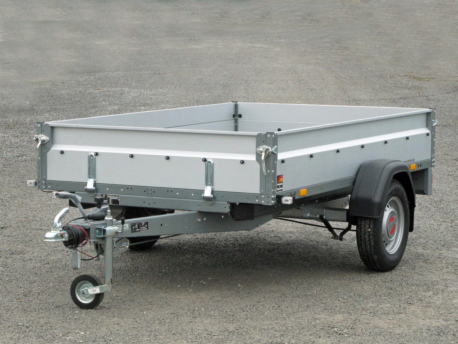 STEMA Kastenanhänger ST O2 13-25-15.1 – Motorradset – Ladefläche 251 × 153 cm – 1300 kg – Einachser – Ansicht 1