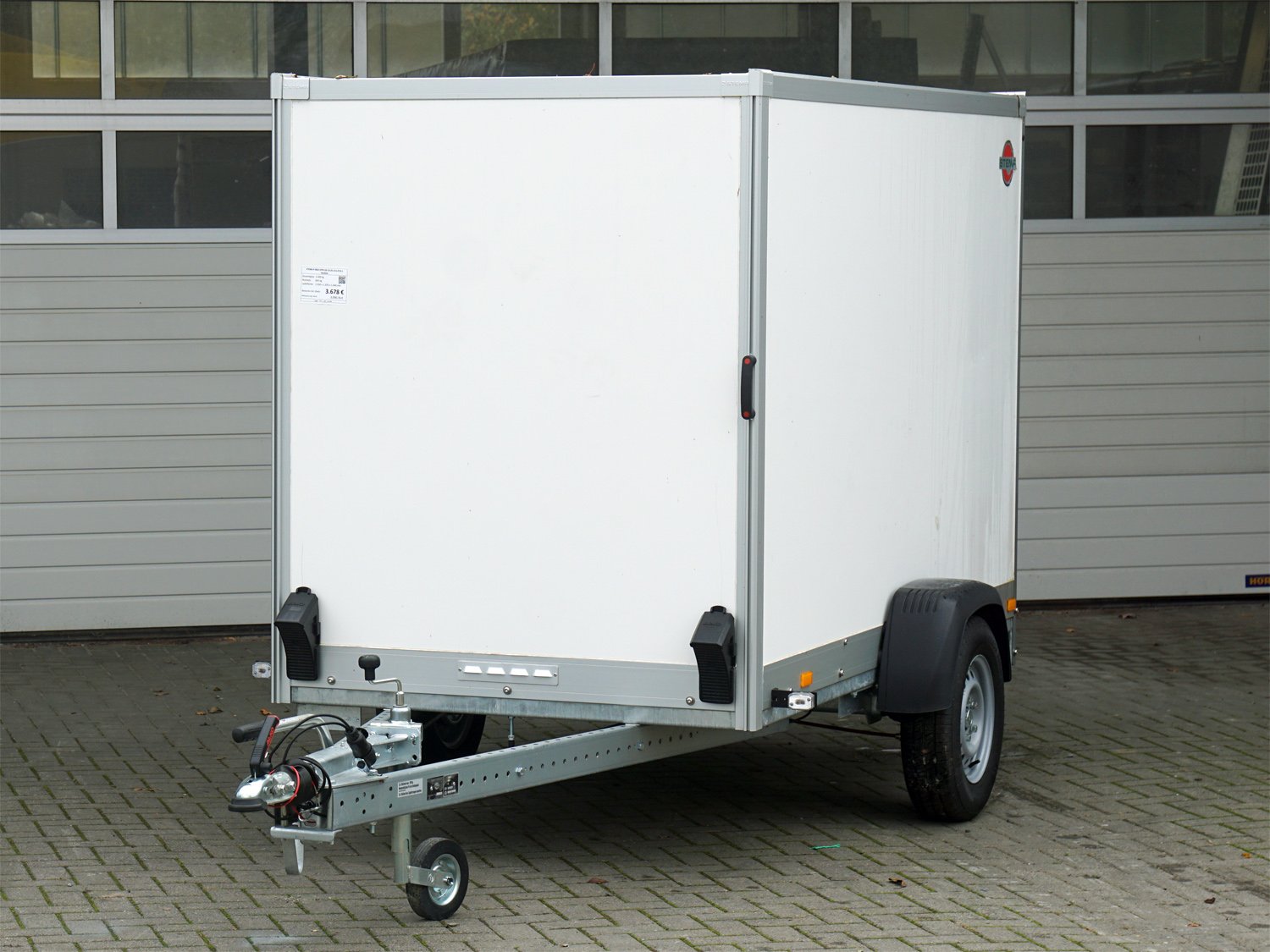 STEMA Kofferanhänger P-BOX STPK O2 13-25-13.1.P15.1 – Hecktür – Ladefläche 255 × 132 cm – 1300 kg – Einachser – Ansicht 3