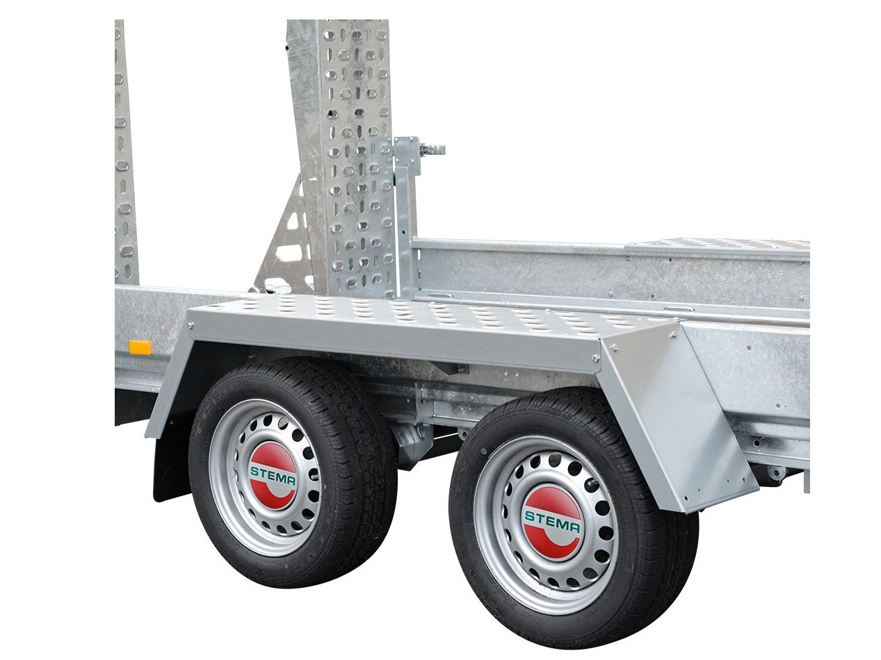 STEMA Maschinentransporter BMAT O2 35-30-17.2 – höhenverstellbares Zentralrohr – Ladefläche 301 × 165 cm – 3500 kg – Tandemachser – Ansicht 3