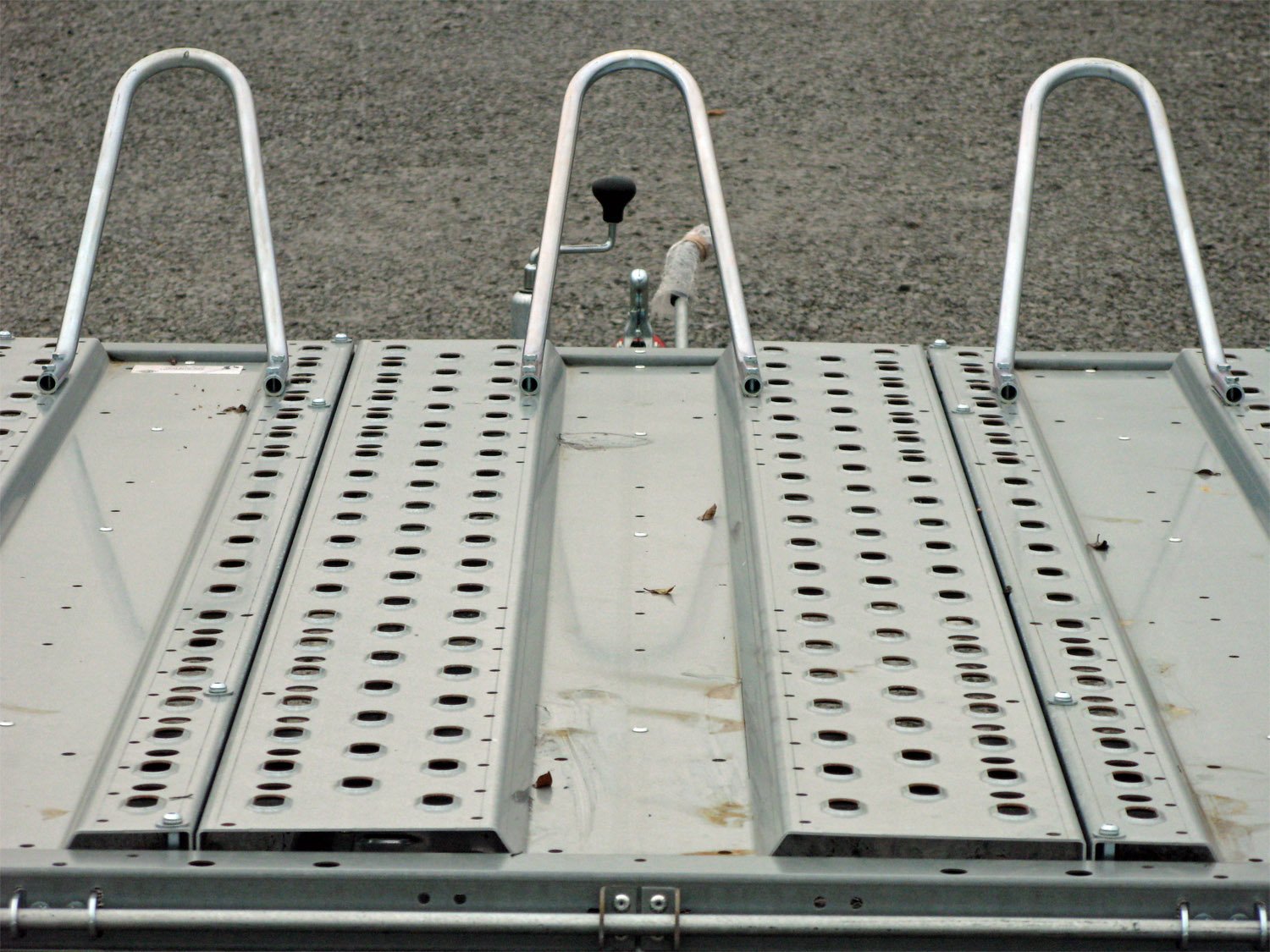 STEMA Motorradtransporter STM O2 10-25-15.1 – 100km/h – Ladefläche 251 × 153 cm – 1000 kg – Einachser – Ansicht 5
