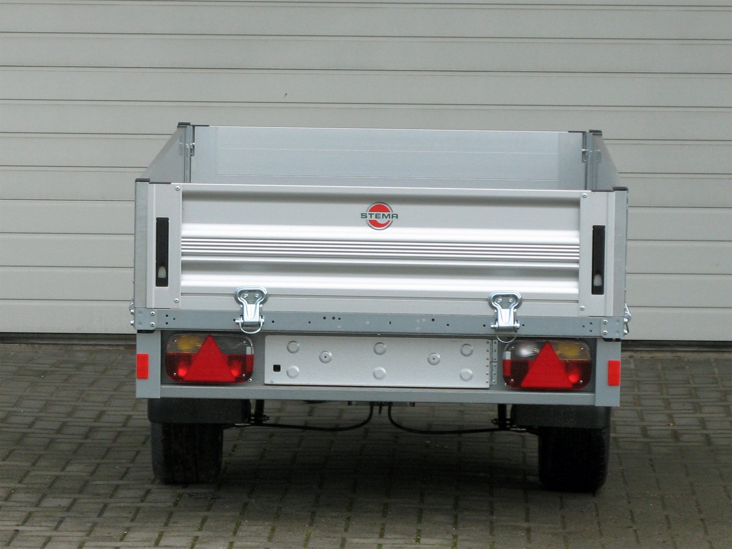 STEMA Pritschenhochlader SH O2 10-21-13.1 – Alu-Bordwand – Ladefläche 210 × 128 cm – 1000 kg – Einachser – Ansicht 4