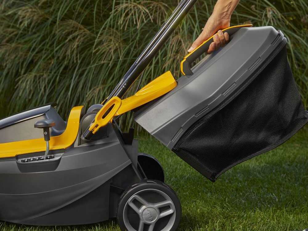 Stiga Collector 136 AE Akku-Rasenmäher – 34 cm Schnittbreite – zum Schieben – mit Fangkorb – Ansicht 5