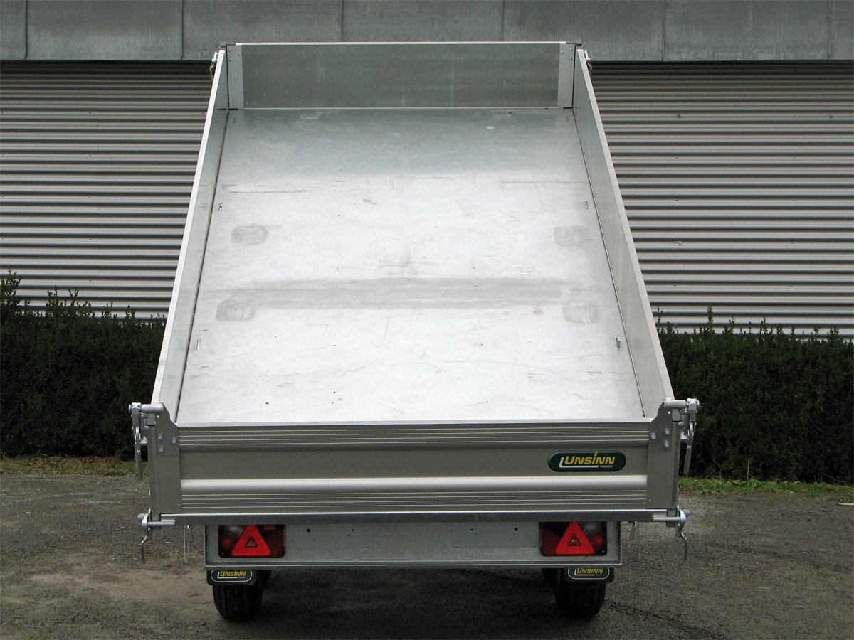 Unsinn 3-Seiten-Kipper UDK 3017-26-13 – Stahlboden E Pumpe, 10 Zurrpins Spinlock – Ladefläche 306 × 175 cm – 2600 kg – Tandemachser – Ansicht 4
