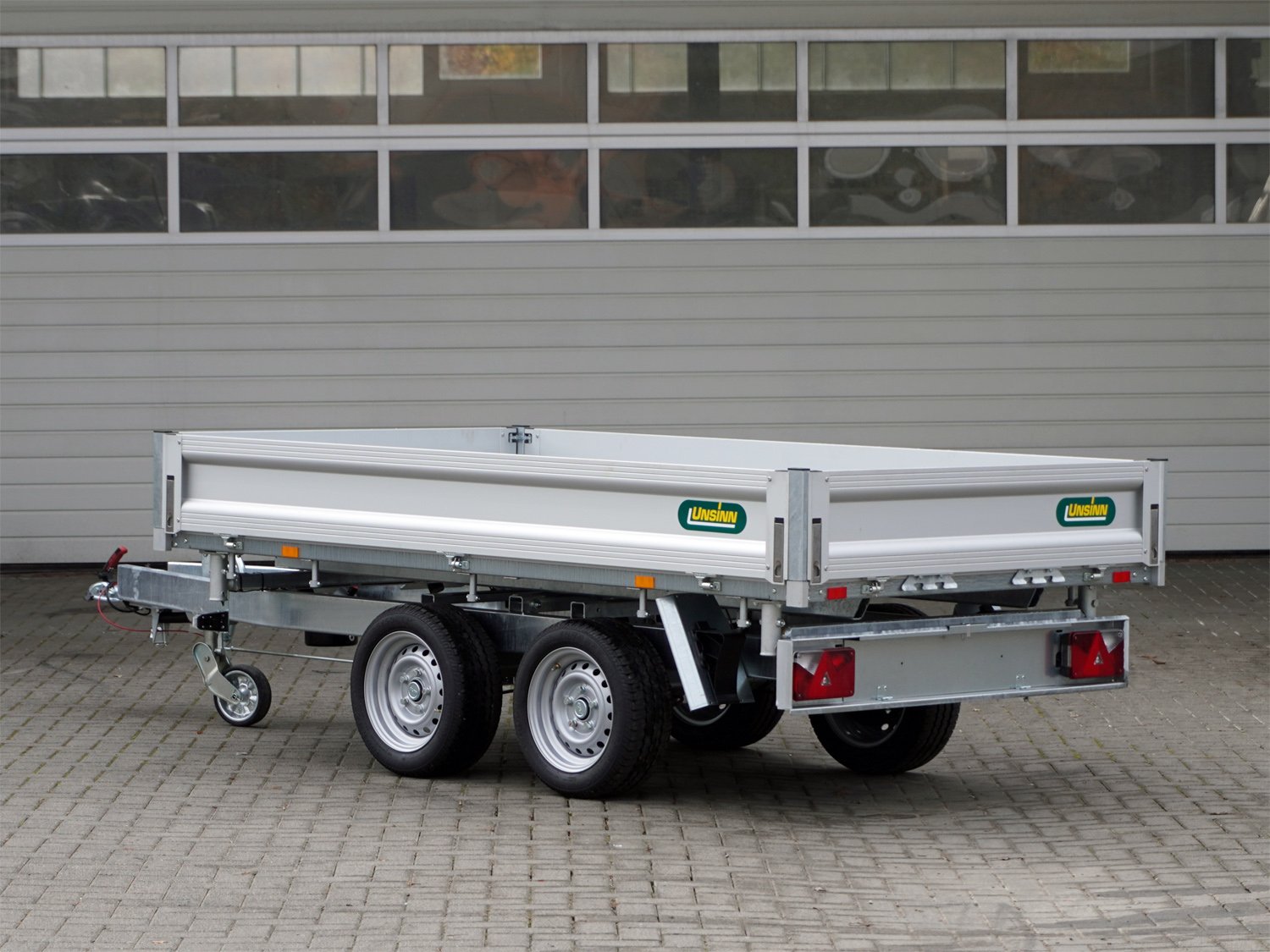 Unsinn 3-Seiten-Kipper WEB DK 2715-26-13 – Pumpless-System Spinnlock System – Ladefläche 276 × 150 cm – 2600 kg – Tandemachser – Ansicht 4