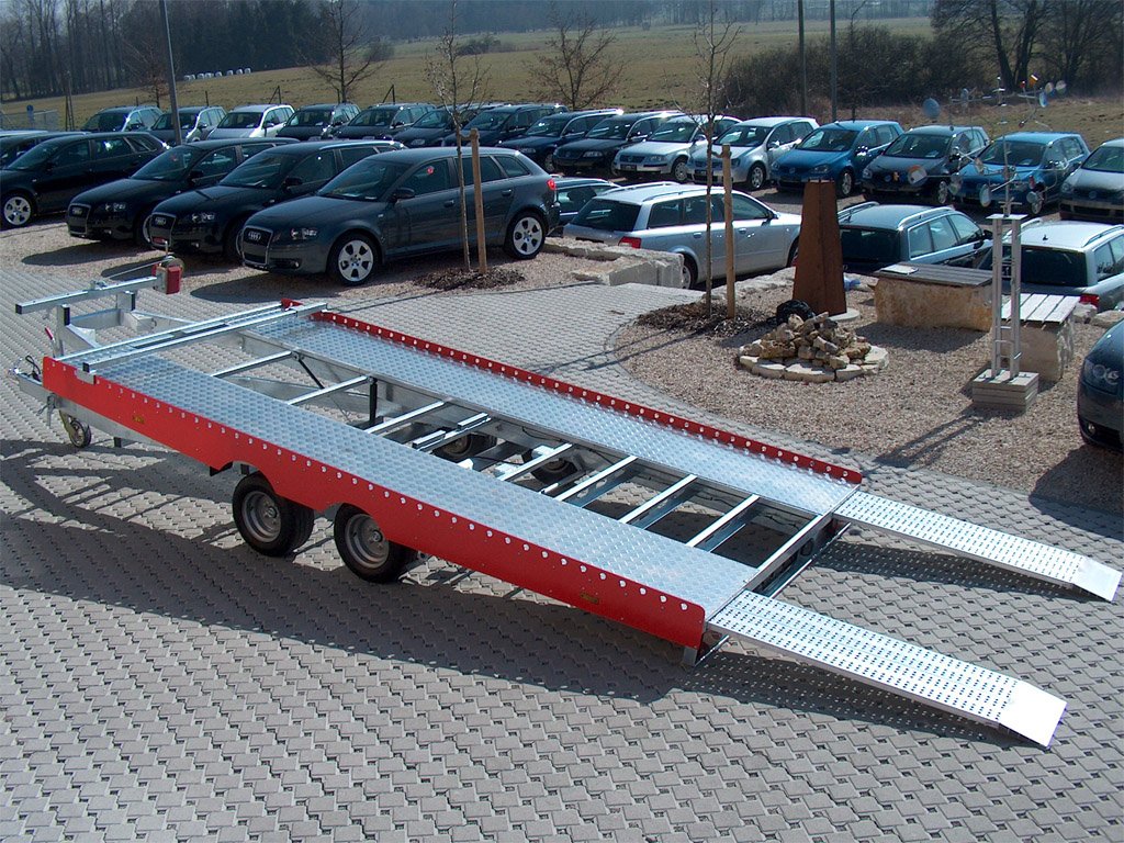 Unsinn Autotransporter UAT 4320-30-10 – Ladefläche 430 × 207 cm – 3000 kg – Tandemachser – Ansicht 1