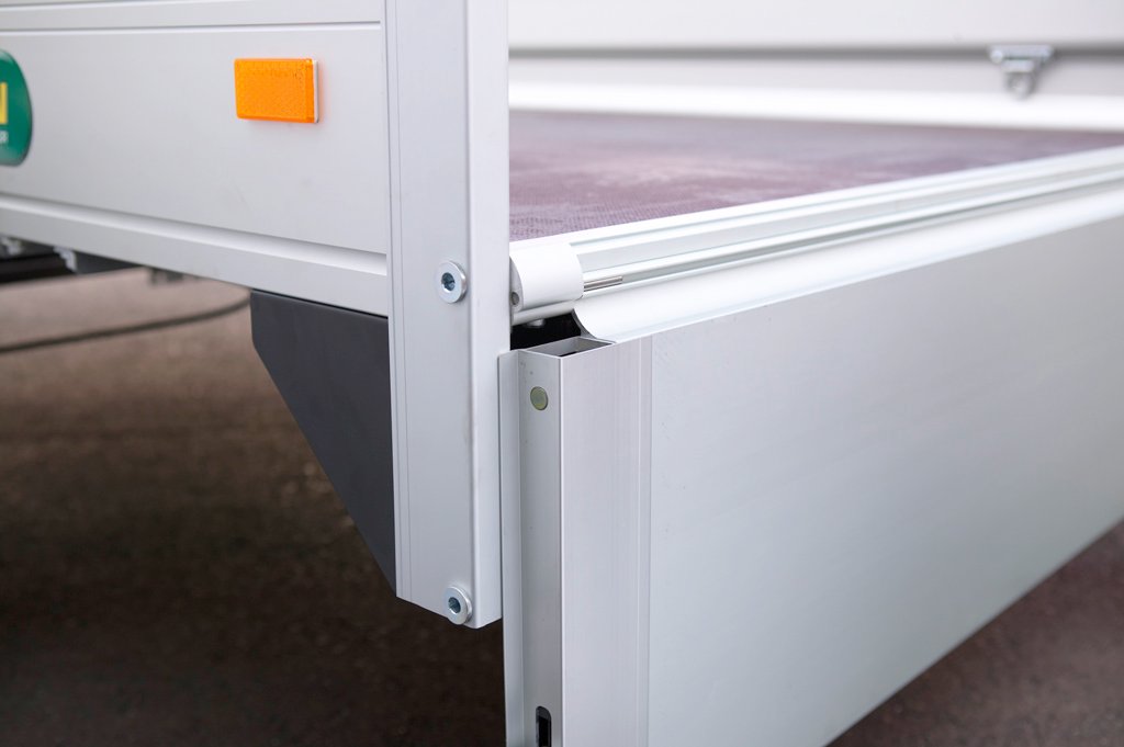 Unsinn Kastenanhänger UT 2514-20-13 – Ladefläche 250 × 140 cm – 2000 kg – Tandemachser – Ansicht 3