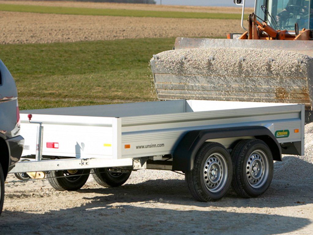 Unsinn Kastenanhänger UT 2514-26-14 – Ladefläche 250 × 140 cm – 2600 kg – Tandemachser – Ansicht 1