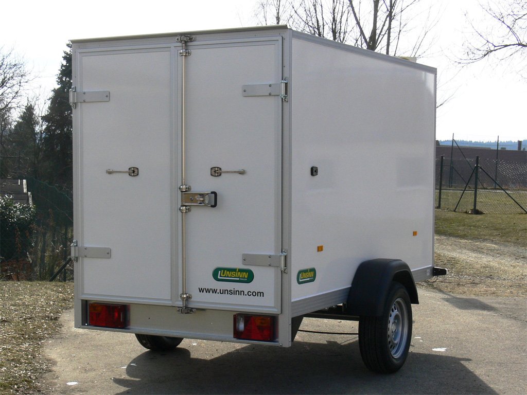 Unsinn Kofferanhänger UKU 301519-14-14 – 1-Achs – Ladefläche 305 × 157 cm – 1400 kg – Einachser – Ansicht 2