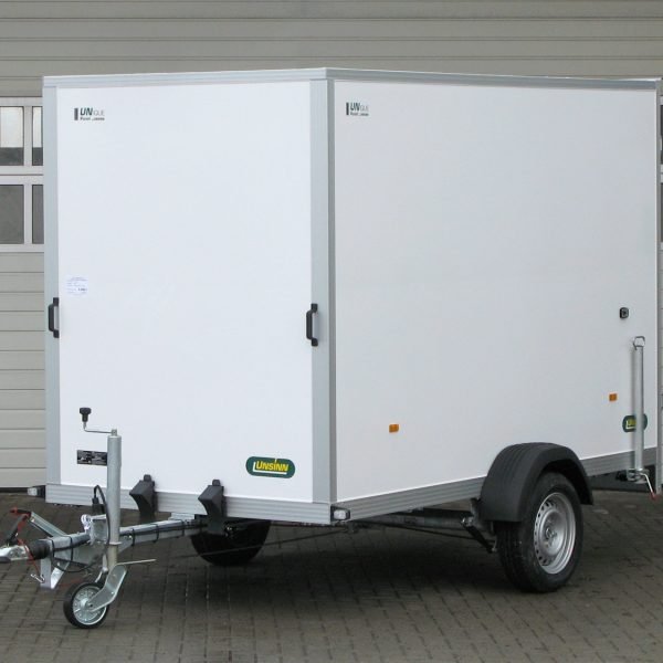 Unsinn Kofferanhänger UKU 301519-14-14 – Facelift 2026 / Lüftungsgitter, 100km/h – Ladefläche 305 × 157 cm – 1400 kg – Einachser – Ansicht 1
