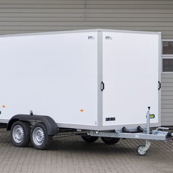 Unsinn Kofferanhänger UKU 361719-26-14 – inkl. Auffahrrampe GfK Oberfläche – Ladefläche 366 × 175 cm – 2600 kg – Tandemachser – Ansicht 1