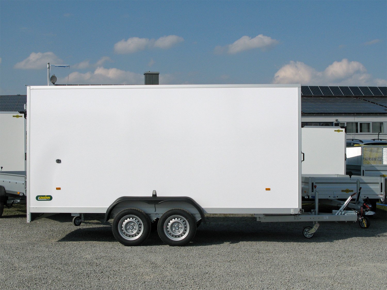 Unsinn Kofferanhänger UKU 421719-30-14 – Ladefläche 426 × 175 cm – 3000 kg – Tandemachser – Ansicht 2
