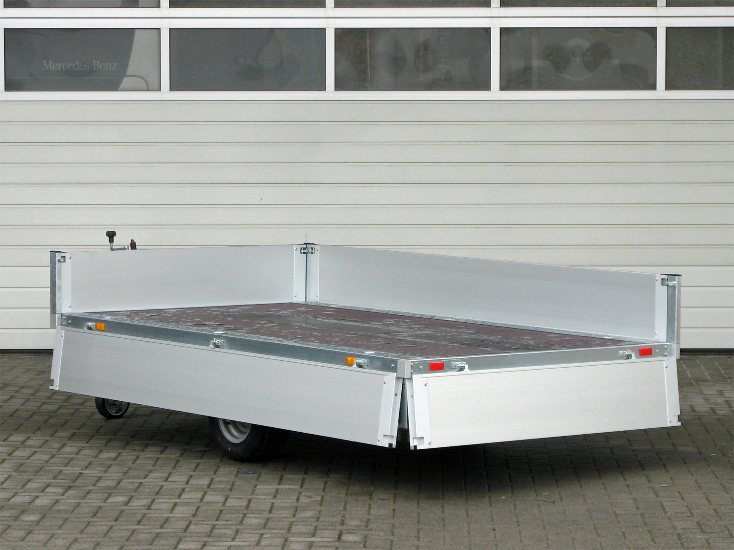 Unsinn Pritschenhochlader UH 2715-13-10 – incl 100km/h – Ladefläche 276 × 150 cm – 1350 kg – Einachser – Ansicht 5