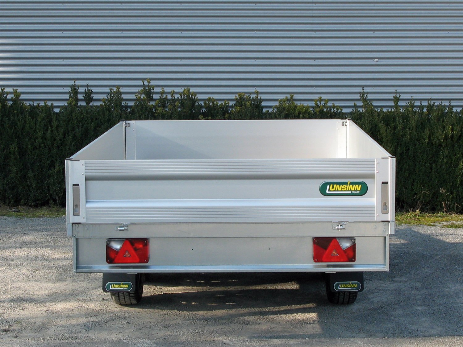 Unsinn Pritschenhochlader UH 3617-35-14 – Ladefläche 366 × 175 cm – 3500 kg – Tandemachser – Ansicht 5