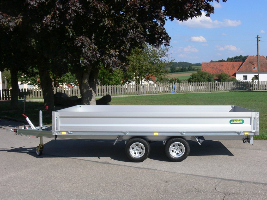 Unsinn Pritschenhochlader UH 5424-30-10 – Ladefläche 546 × 244 cm – 3000 kg – Tandemachser – Ansicht 1