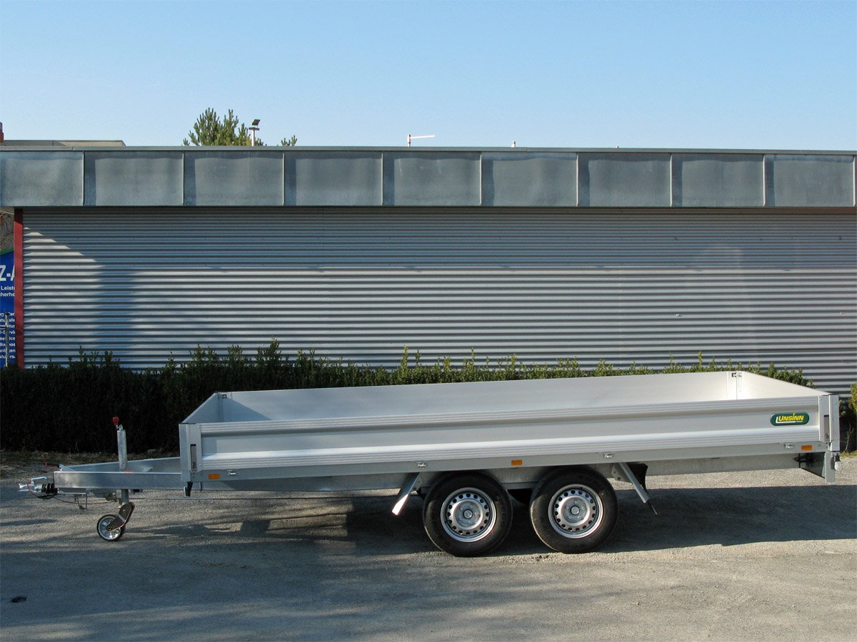 Unsinn Pritschenhochlader WEB 28 H 4220-26-13 – Ladefläche 426 × 204 cm – 2600 kg – Tandemachser – Ansicht 3