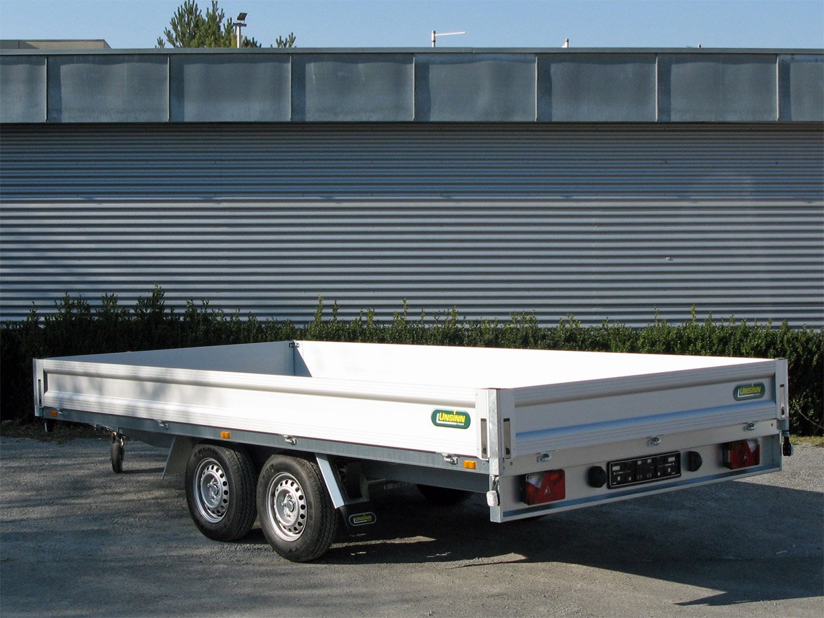 Unsinn Pritschenhochlader WEB 28 H 4220-26-13 – Ladefläche 426 × 204 cm – 2600 kg – Tandemachser – Ansicht 4