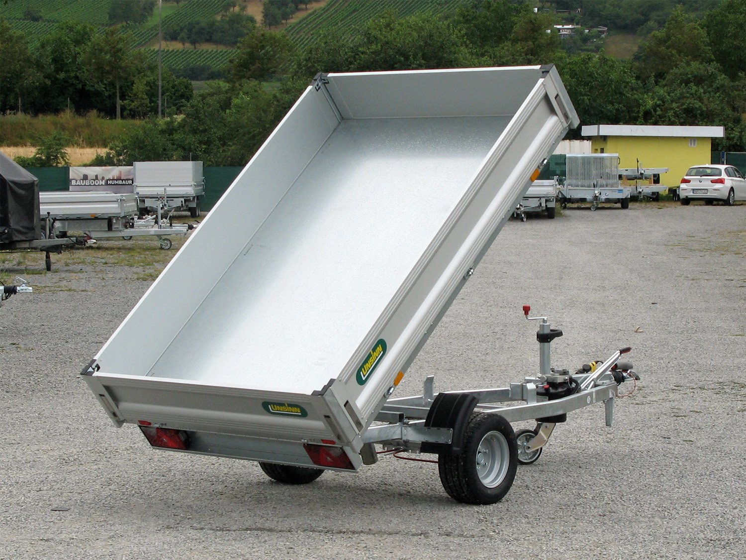 Unsinn Rückwärtskipper UHK 2315-15-10 – 1-Achs mit Pumpless – Ladefläche 230 × 150 cm – 1500 kg – Einachser – Ansicht 1