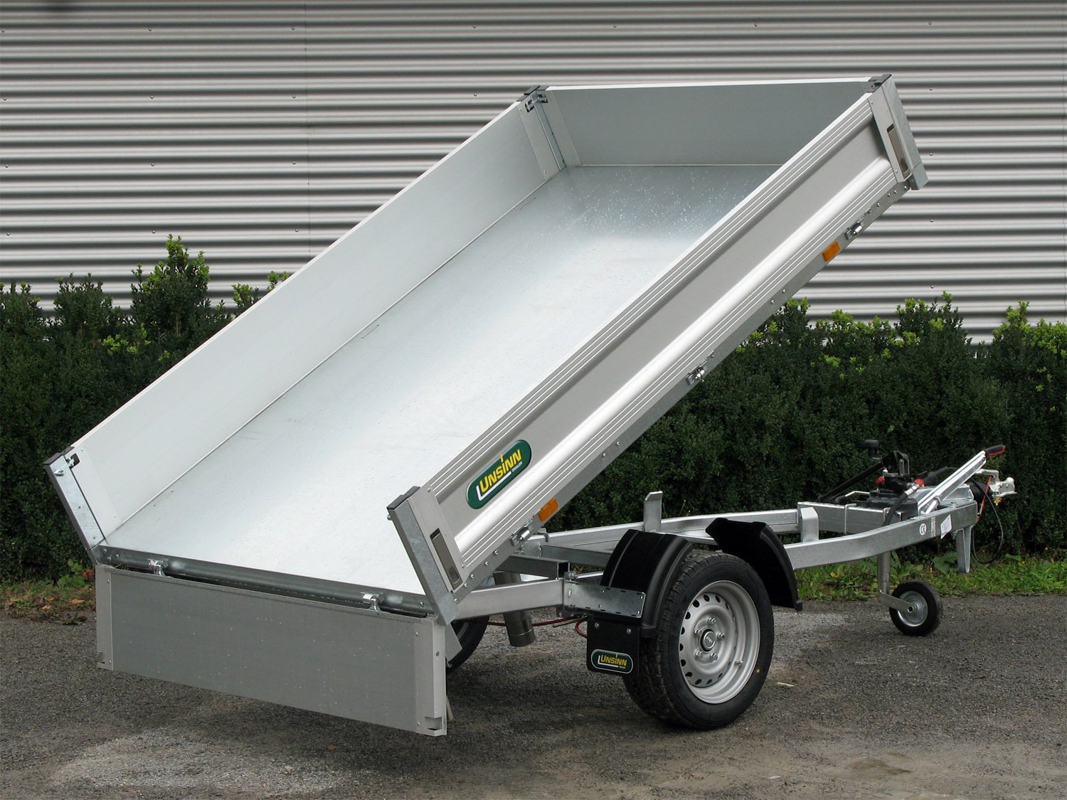Unsinn Rückwärtskipper UHK 2315-15-13 – 13 Zoll Fahrwerk,Pumpless-System – Ladefläche 230 × 150 cm – 1500 kg – Einachser – Ansicht 1