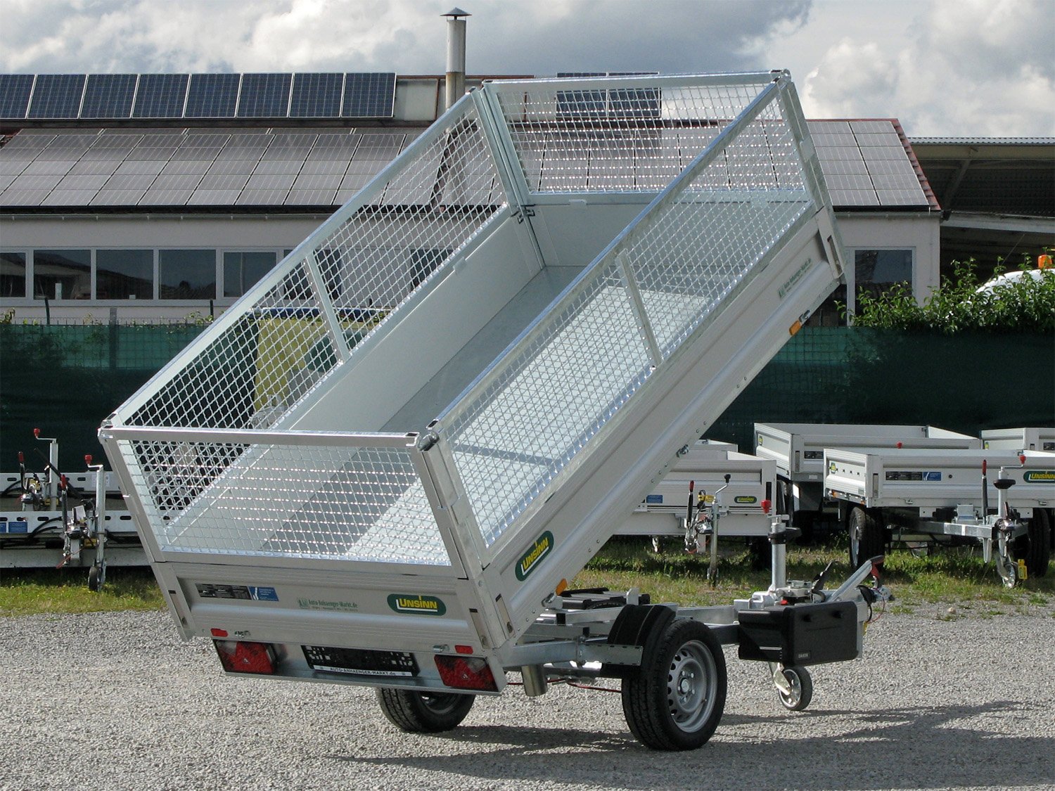 Unsinn Rückwärtskipper UHK 2715-15-13 – Pumpless. Gitteraufsatz Spinnlock – Ladefläche 276 × 150 cm – 1500 kg – Einachser – Ansicht 1