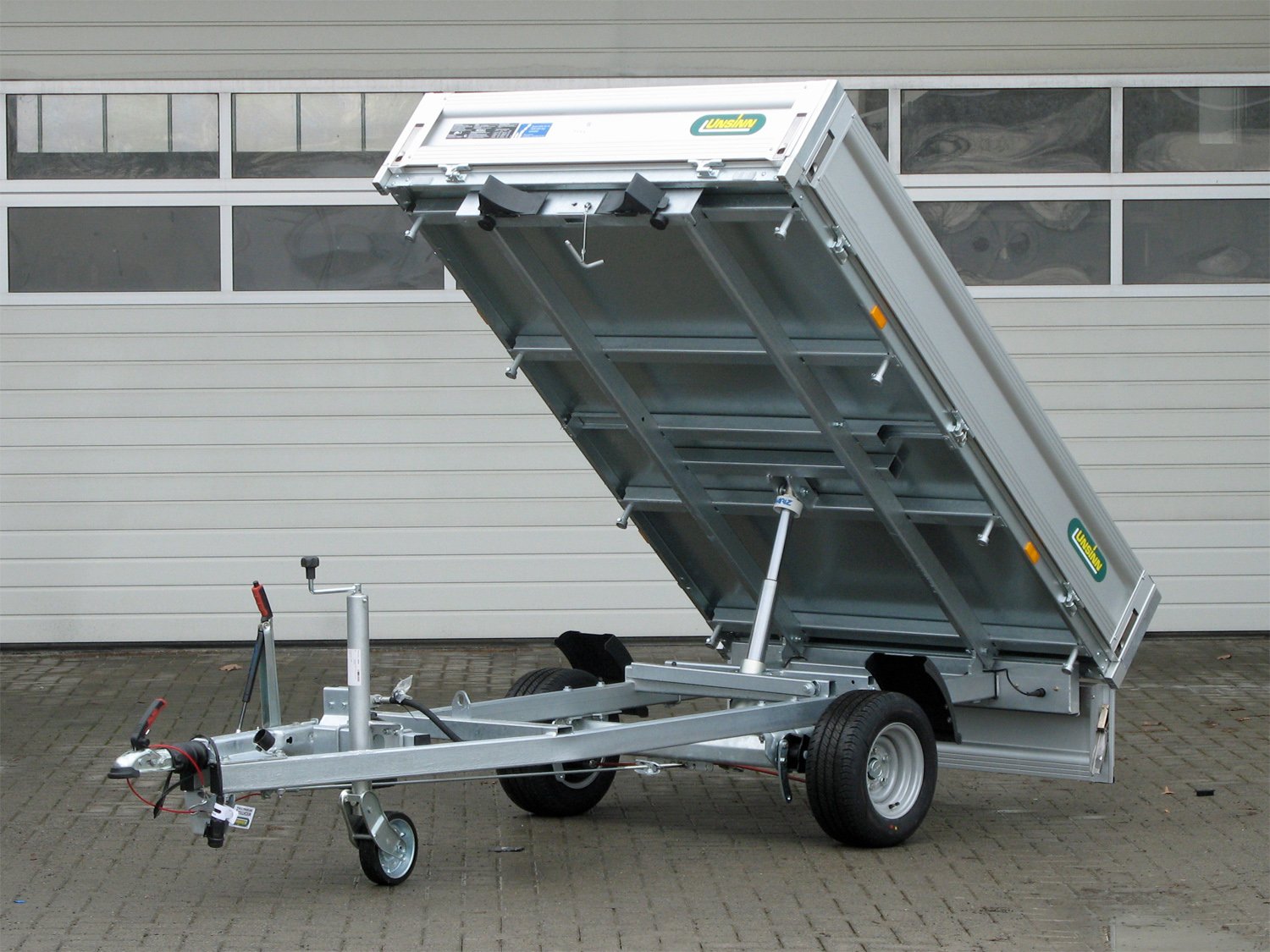 Unsinn Rückwärtskipper WEB 30 HK 2315-13-10 – Spinnlock, Pumpless System – Ladefläche 230 × 150 cm – 1300 kg – Einachser – Ansicht 1