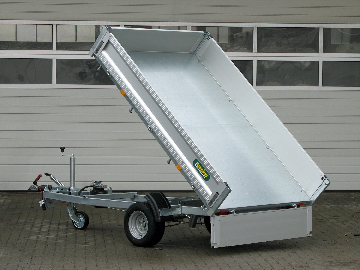 Unsinn Rückwärtskipper WEB 30 HK 2315-13-10 – Spinnlock, Pumpless System – Ladefläche 230 × 150 cm – 1300 kg – Einachser – Ansicht 3