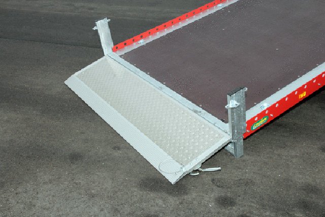 Unsinn Universaltransporter UM 3617-15-10 – mit 10 Zoll Alufelgen – Ladefläche 366 × 175 cm – 1500 kg – Einachser – Ansicht 4